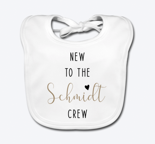 Nei an der "Familljennumm" Crew - Baby Bio Bib - Numm Personaliséiert