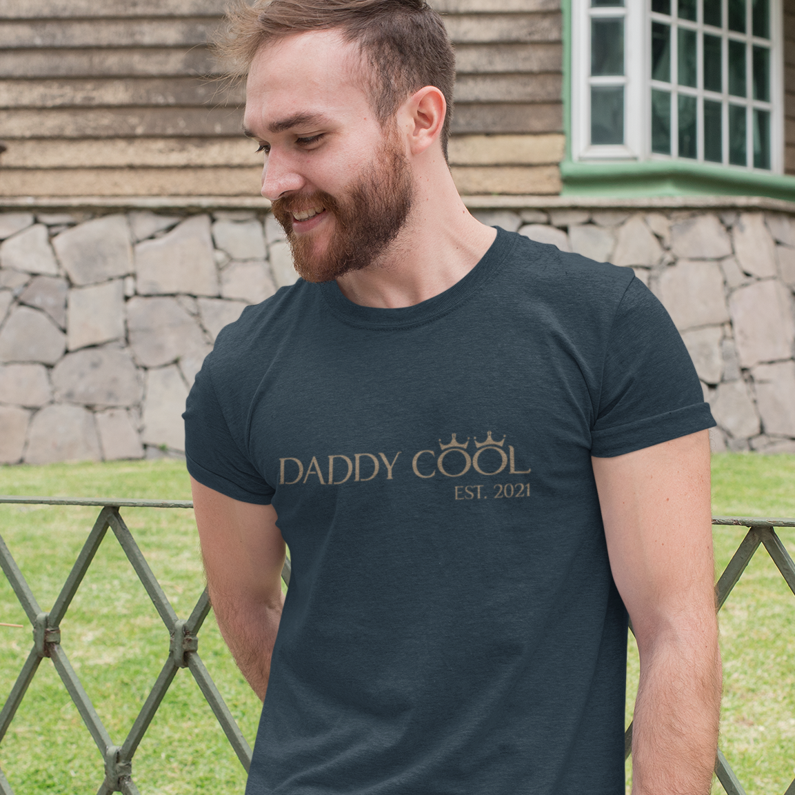 Daddy Cool T-Shirt goldene Schrift - Datum personalisierbar