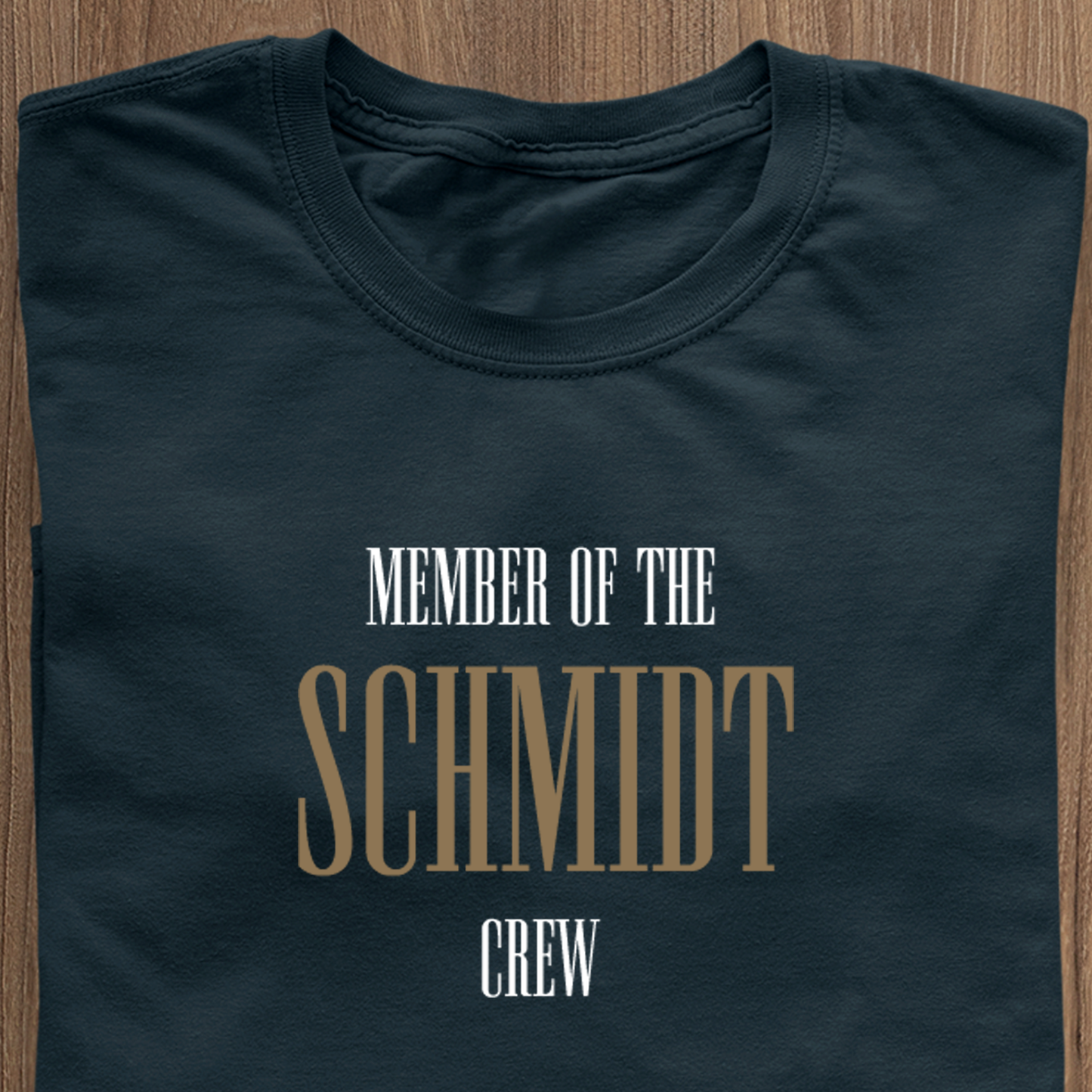 Member vun der "Familljennumm" Crew Männer T-Shirt - Benotzerdefinéiert Familljenumm